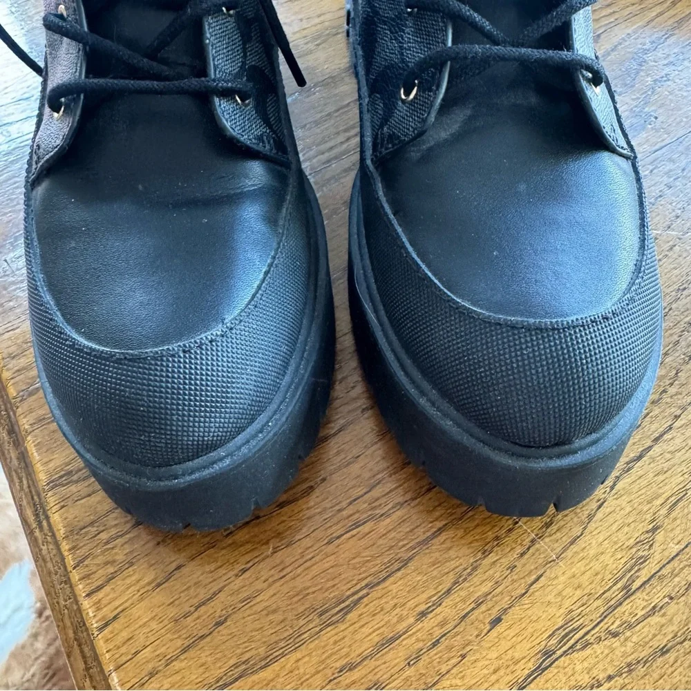 NWOT COACH Royce Bootie in Signiture Canvas Black Size 8 - Picture 2 of 6